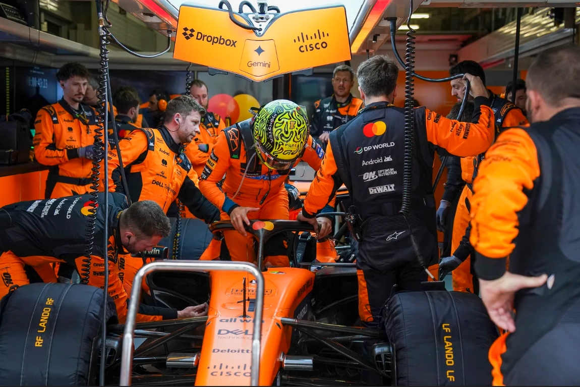 McLaren garage China GP